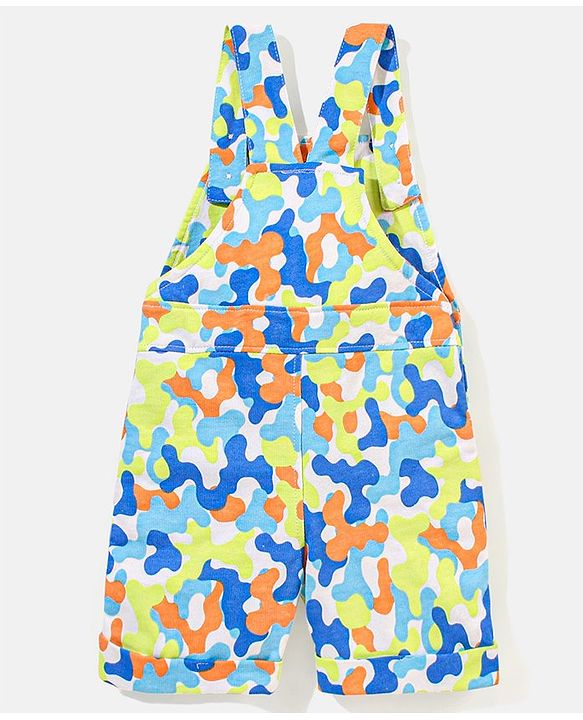 Babyhug 100% Cotton Camouflage Printed Dungaree and Half Sleeves Solid Color T-Shirt Set - Blue