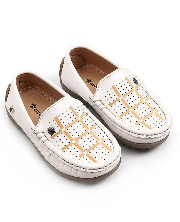 Cute Walk by Babyhug Formal & Party Wear Shoes - White