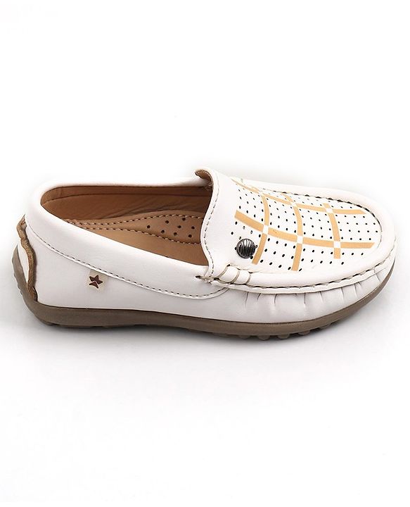 Cute Walk by Babyhug Formal & Party Wear Shoes - White