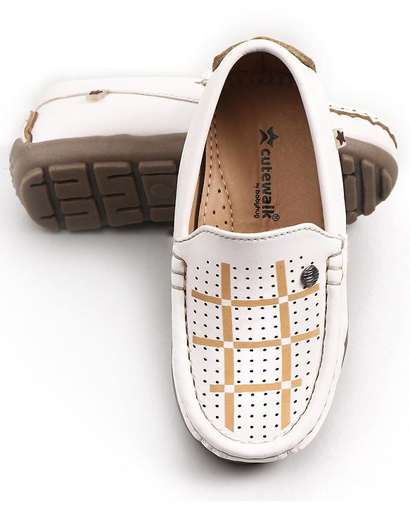 Cute Walk by Babyhug Formal & Party Wear Shoes - White
