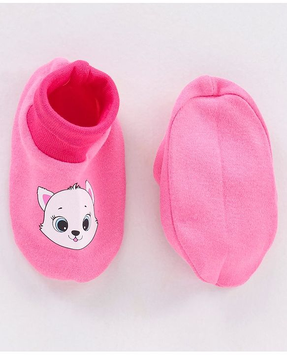 Babyhug 100% Cotton Animal Printed Cap Mittens & Booties - Cap Diameter 10 cm