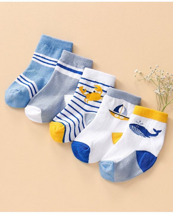 Cutewalk By Babyhug Anti Bacterial Ankle Length Socks Stripes & Whale Design Pack Of 5- Multicolor