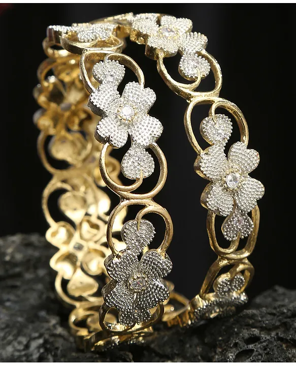 Amazon.co.jp: Speranza K18 18K Gold Kihei Bracelet, 8 Sided Triple Bracelet,  1.1 oz (30 g), 7.9 inches (20 cm), V-Cut, Gold Chain with Mint  Certification Mark, K18 18K Gold : Clothing, Shoes & Jewelry