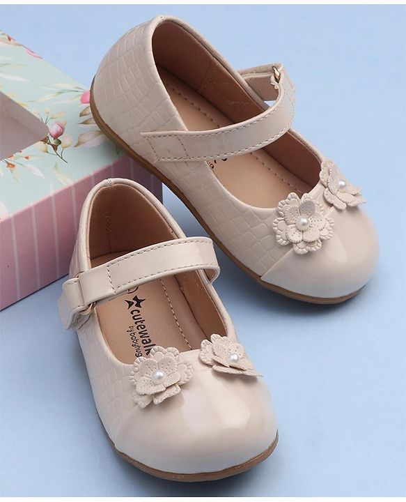 Cute Walk by Babyhug Velcro Closure Bellies With Flower Applique- Beige