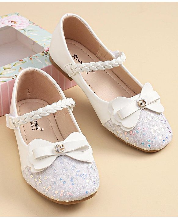 Cute Walk By Babyhug Bellies With Velcro Closure - White