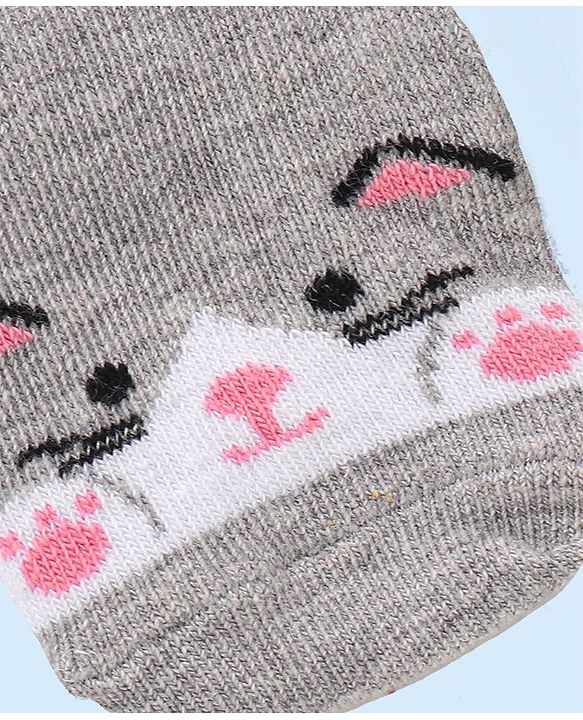 Cutewalk By Babyhug Anti Bacterial Anti Skid Ankle Length Non Terry Socks Kitty Design- Grey