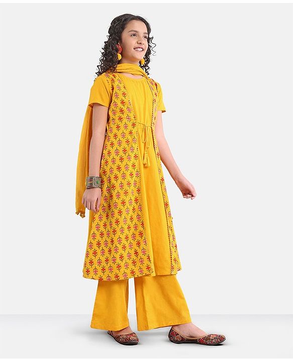 Pine Kids Viscose Half Sleeves Floral Printed Kurta & Salwar Set with Dupatta - Yellow