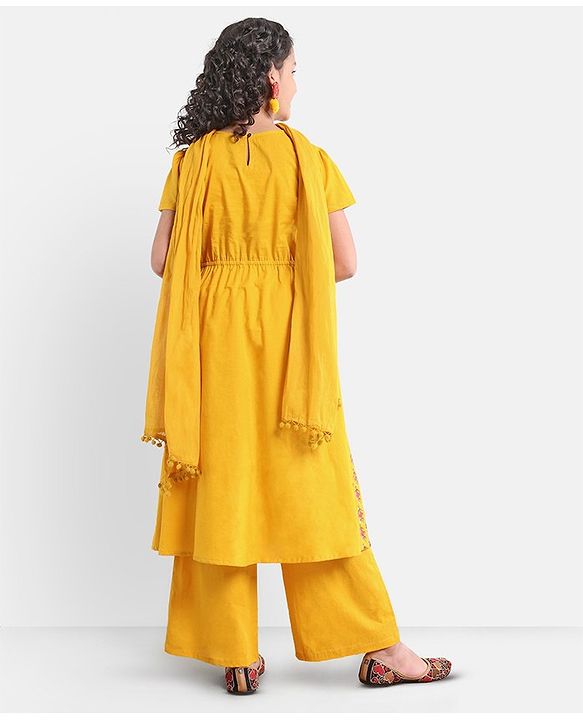 Pine Kids Viscose Half Sleeves Floral Printed Kurta & Salwar Set with Dupatta - Yellow