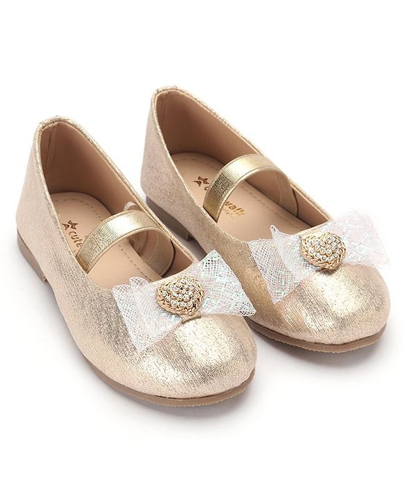 Cute Walk By Babyhug Strap Closure Bellies With Heart Applique - Golden