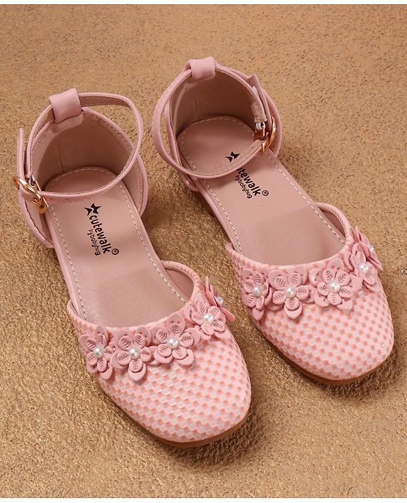 Cute Walk by Babyhug Bellies with Buckle Closure Floral Applique - Pink