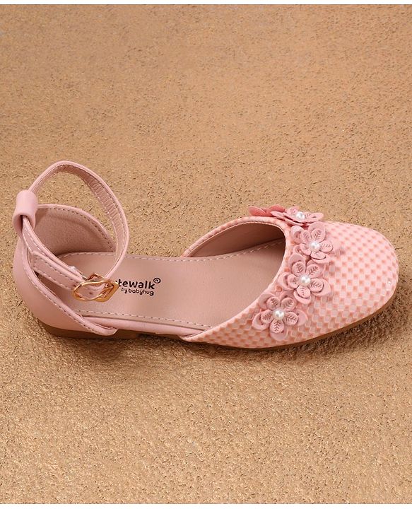 Cute Walk by Babyhug Bellies with Buckle Closure Floral Applique - Pink