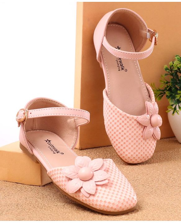 Cute Walk by Babyhug Bellies with Buckle Closure Floral Applique - Pink
