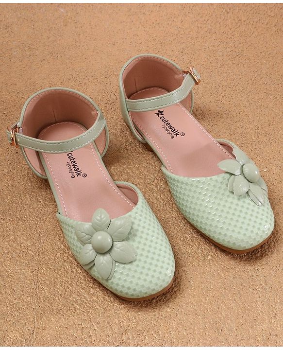 Cute Walk by Babyhug Bellies with Buckle Closure Floral Applique - Pink