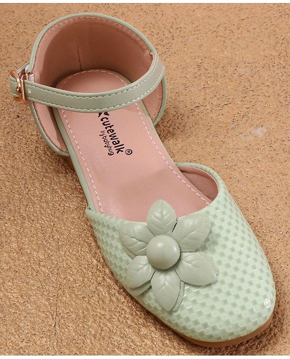 Cute Walk by Babyhug Bellies with Buckle Closure Floral Applique - Pink