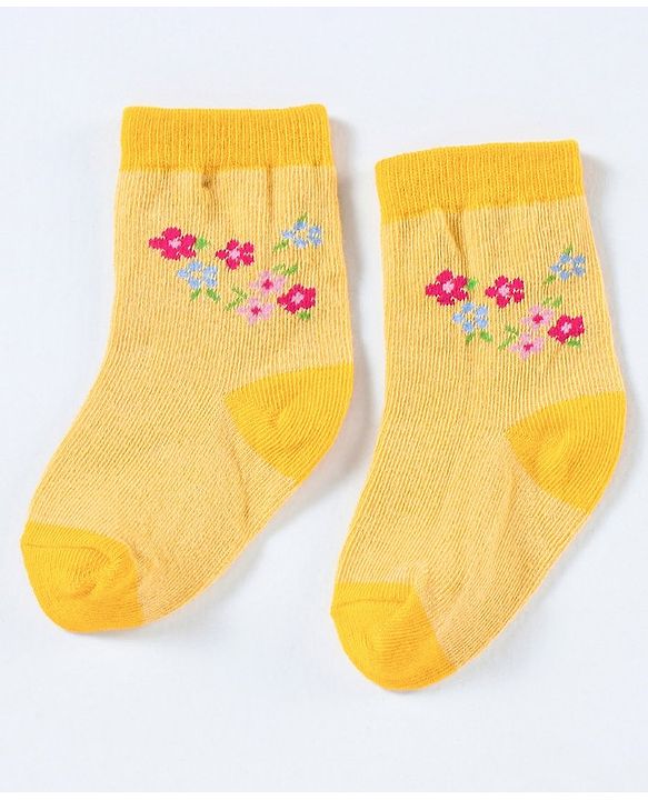 Cutewalk By Babyhug Anti Bacterial Ankle Length Non Terry Socks Floral Design Pack of 3- Yellow & Purple