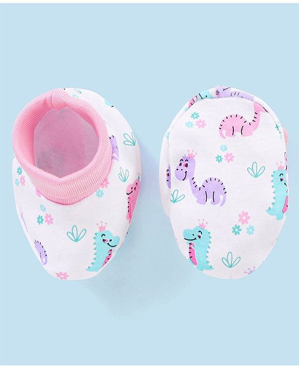 Babyhug 100% Cotton Cap Mittens & Booties Dino Print - Cap Diameter 12 cm