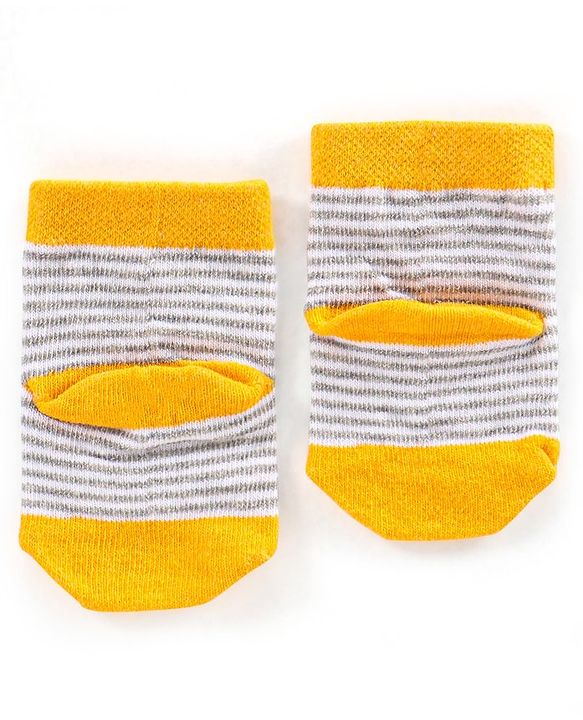 Cute Walk by Babyhug Non Terry Cotton Knit Ankle Length Anti Bacterial Socks Car Design Pack of 3 - Multicolour