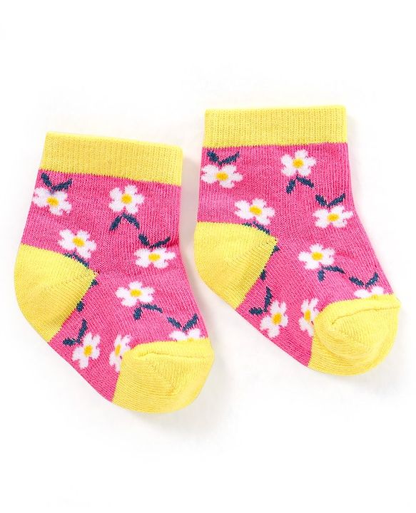 Cute Walk by Babyhug Non Terry Cotton Knit Ankle Length Anti Bacterial Socks Polka Dot Design Pack of 3 - Pink & Black