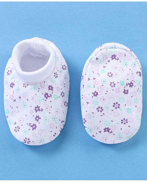 Babyhug 100% Cotton Cap Mittens And Booties Floral Print - White