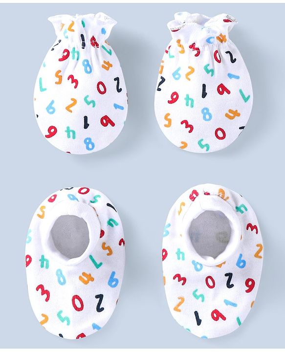 Babyhug 100% Cotton Mittens & Booties Set Numbers Print - White