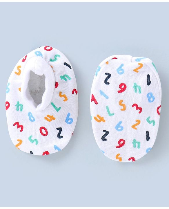 Babyhug 100% Cotton Mittens & Booties Set Numbers Print - White