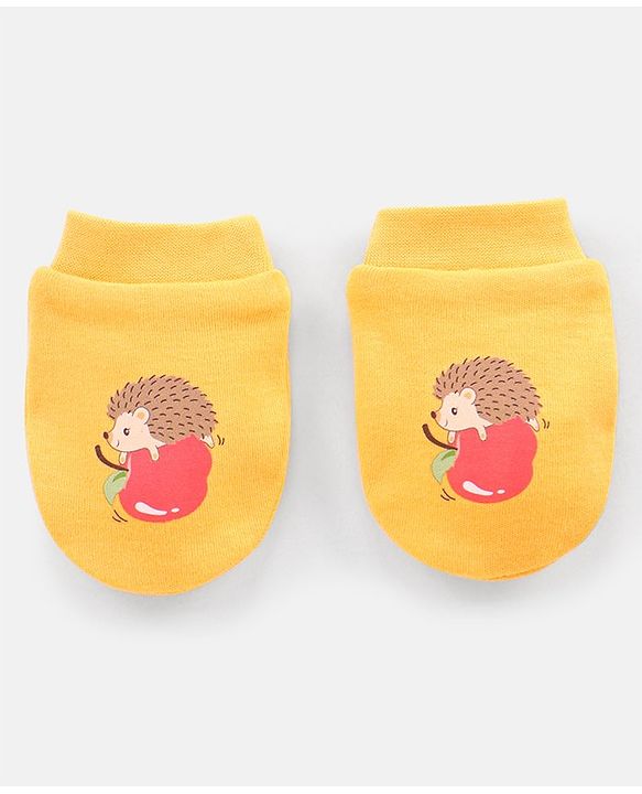 Babyhug 100% Cotton Cap Mittens & Booties With Porcupine Print -Yellow