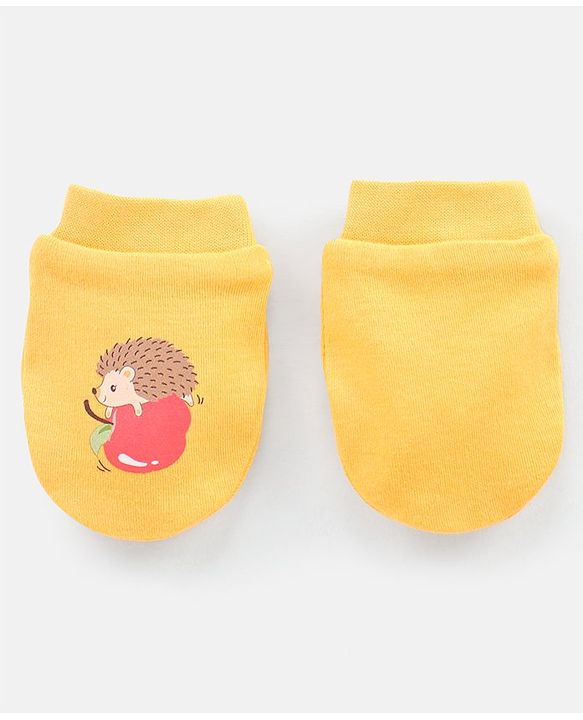 Babyhug 100% Cotton Cap Mittens & Booties With Porcupine Print -Yellow