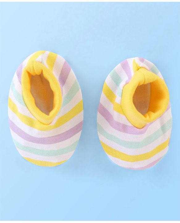 Babyhug 100% Cotton Striped Cap Mittens & Booties Print- Yellow & Blue