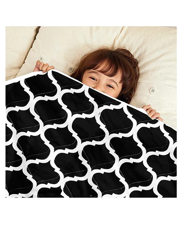 Buy All-Season & Winter Season Reversible Comforter Blanket Online