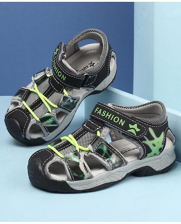 Cute Walk by Babyhug  Sandals With Velcro Closure Star Print & Applique- Green