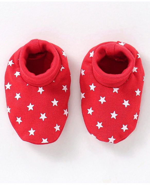 Babyhug 100% Cotton Cap Mittens & Booties Star Print Red - Cap Diameter 9.5 cm