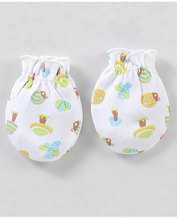 Babyhug 100% Cotton Lady Bug Printed Cap Mittens & Booties White -  Diameter 11.5 cm