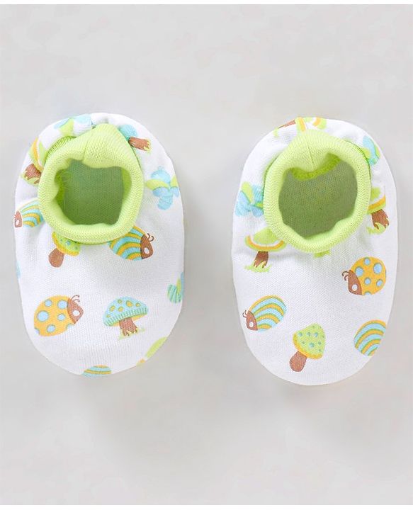 Babyhug 100% Cotton Lady Bug Printed Cap Mittens & Booties White -  Diameter 11.5 cm