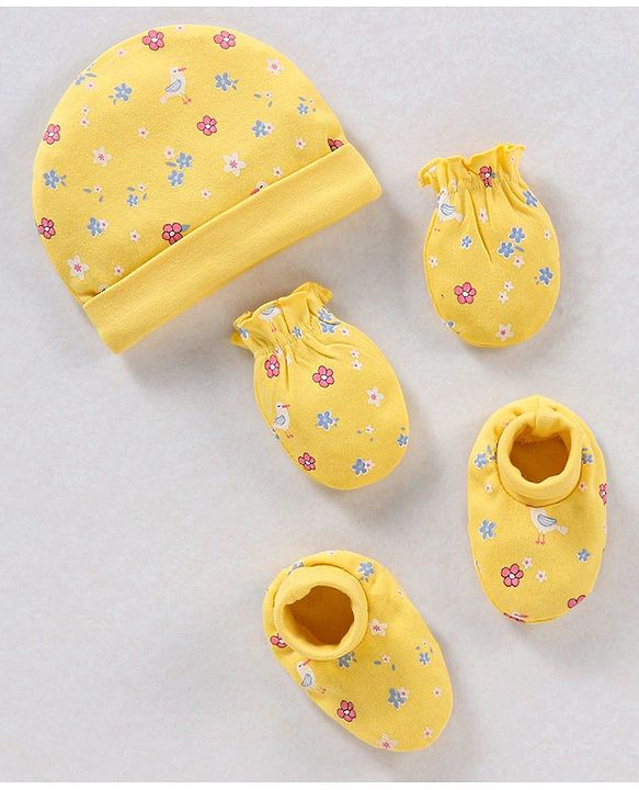 Babyhug 100% Cotton Cap Mittens & Booties Floral Print Yellow- Diameter 11.5 cm