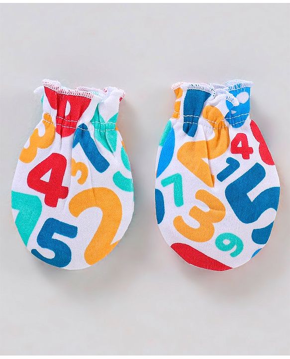 Babyhug 100% Cotton Cap Mittens And Booties Numbers Print Red - Cap Diameter 9 cm