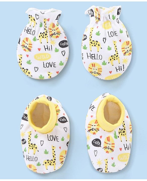 Babyhug 100% Cotton Mittens and Booties Wild Animal Print - White
