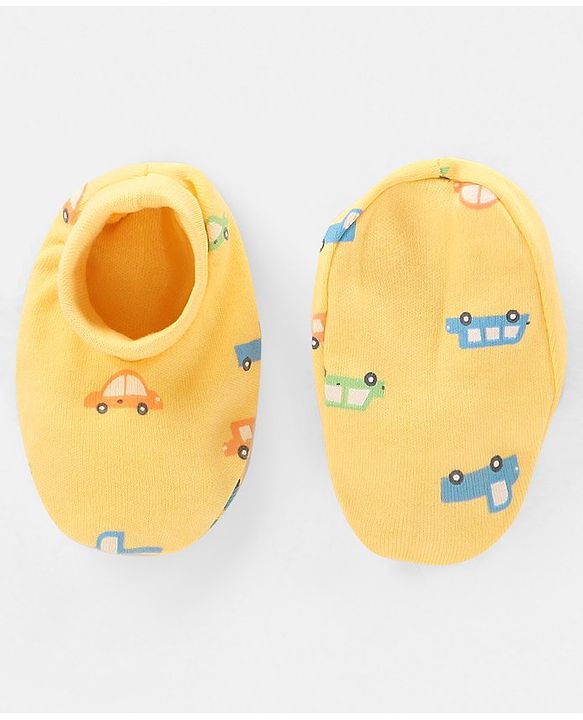 Babyhug 100% Cotton Mittens and Booties Car Print - Yellow