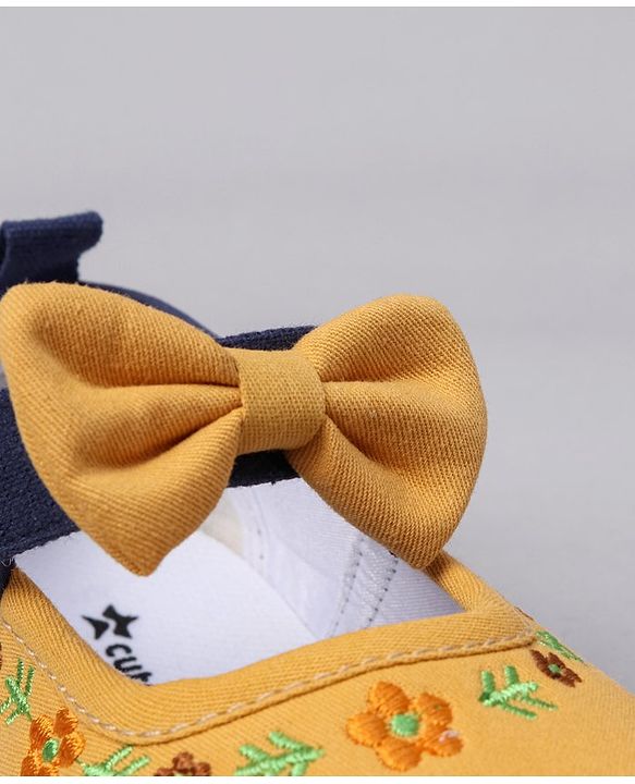 Cute Walk by Babyhug Velcro Closure Casual Shoes  with Floral Embroidery and Bow Applique - Yellow