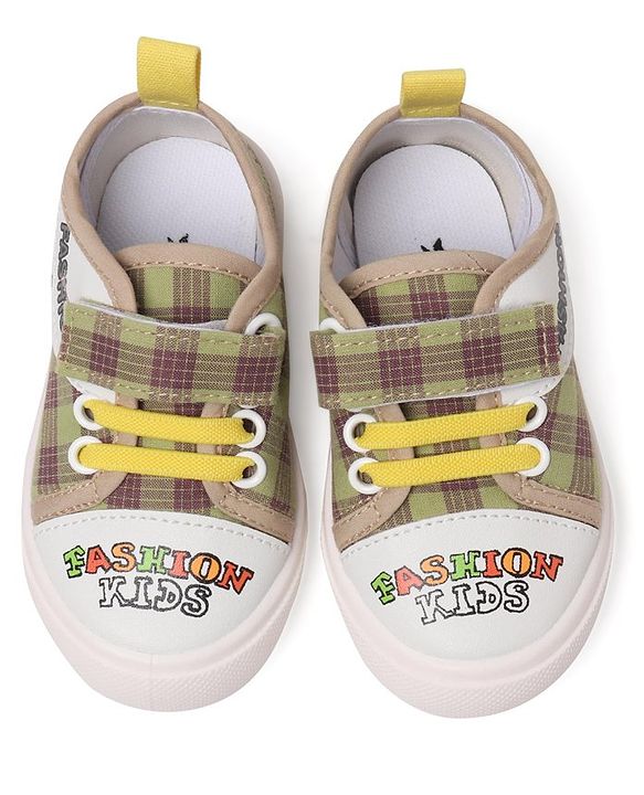 Cute Walk by Babyhug Checks Casual Shoes with Velcro Closure - Yellow