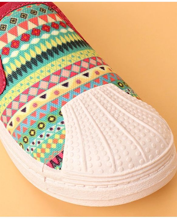 Cute Walk by Babyhug Slip On Printed Casual Shoes - Pink