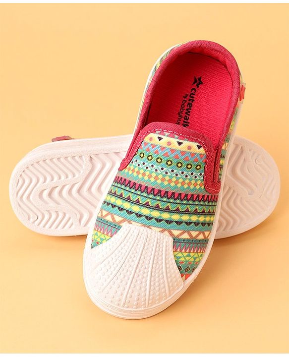 Cute Walk by Babyhug Slip On Printed Casual Shoes - Pink