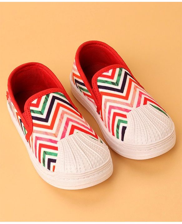 Cute Walk by Babyhug Slip On Chevron Printed Causal Shoes - Red