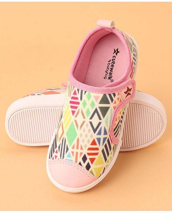 Cute Walk by Babyhug Casual Shoes with Velcro Closure Geometric Pattern - Pink