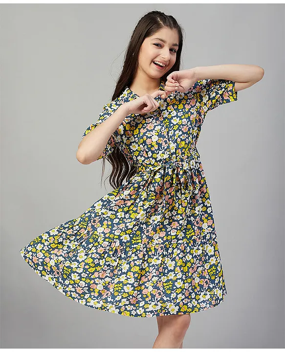 Stylo Bug Half Sleeves Seamless Floral Printed Fit Flare Dress Blue