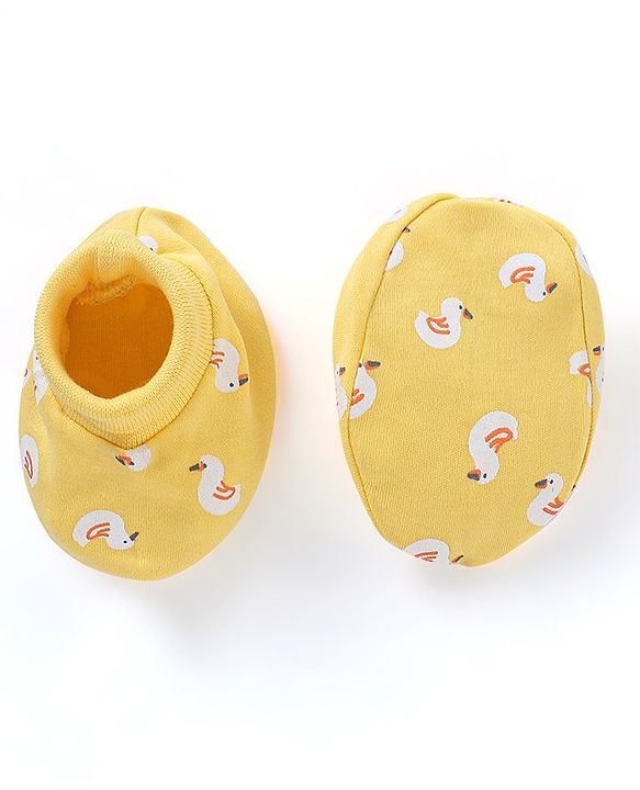 Babyhug 100% Cotton Duck Print Cap Mittens & Booties Set - Yellow