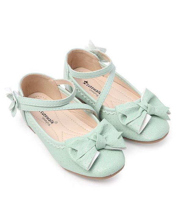 Cute Walk by Babyhug Bellies with Velcro Closure & Bow Applique - Green