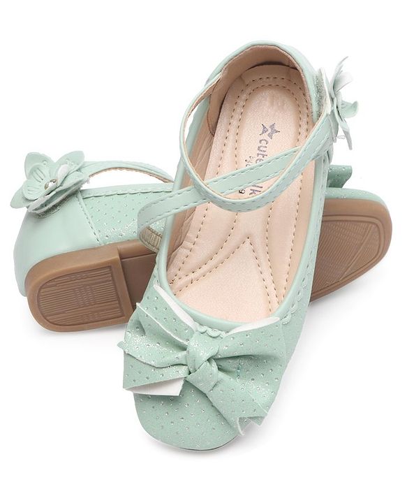 Cute Walk by Babyhug Bellies with Velcro Closure & Bow Applique - Green