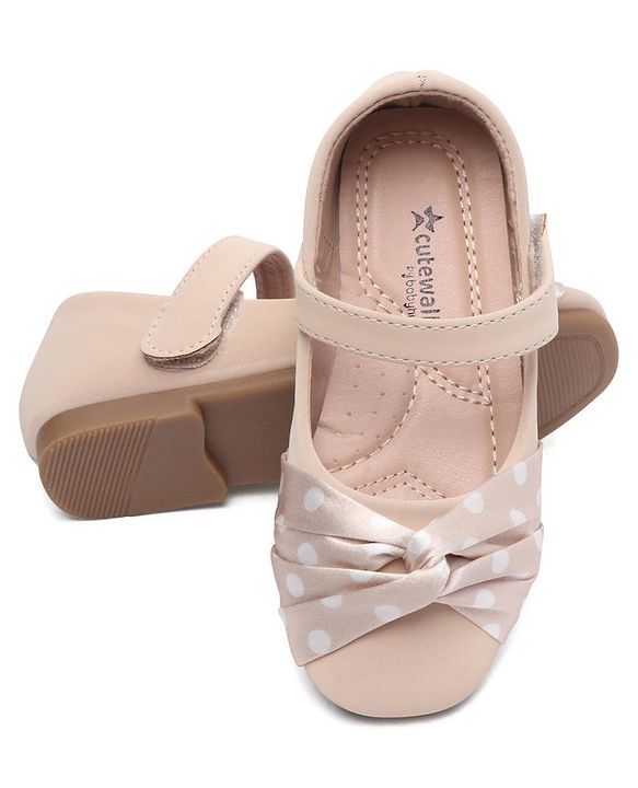 Cute Walk by Babyhug Bellies with Velcro Closure with Applique - Beige