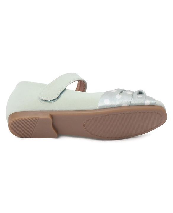 Cute Walk by Babyhug Bellies with Velcro Closure with Applique - Beige
