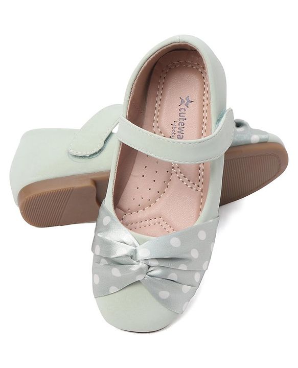 Cute Walk by Babyhug Bellies with Velcro Closure with Applique - Beige